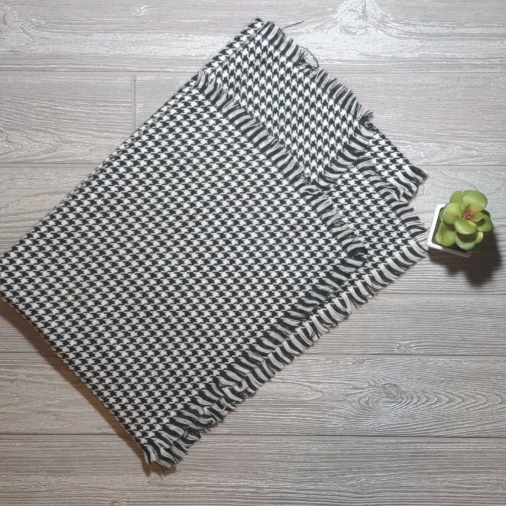 Hounds tooth black and white scarf Merona